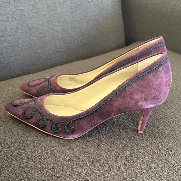 Knew without box suede Enzo Angiolini Purple Heels with Black Detailing size 6 - Picture 4 of 7